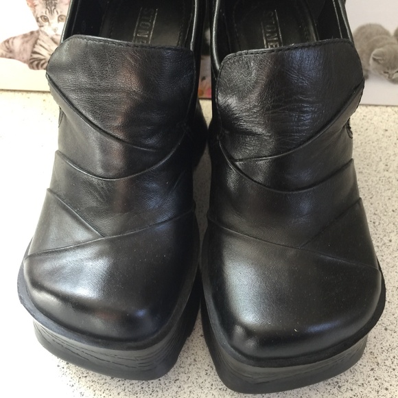 Stone Ridge platform - Picture 1 of 4